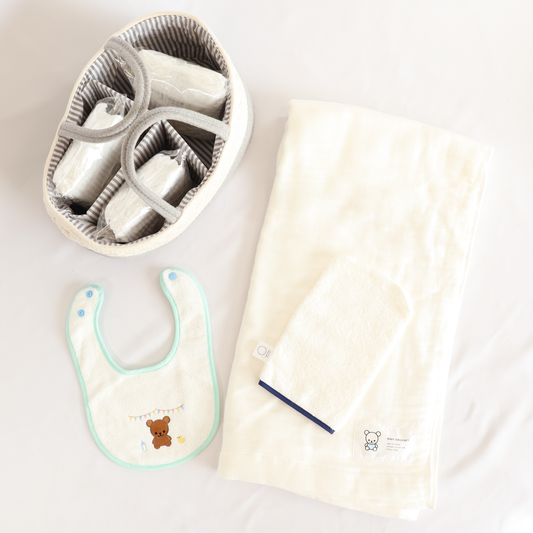 ママも嬉しい 沐浴プレミアムセット（ガーゼバスタオル+スタイ+ミトン+おむつストッカー+オムツ）　※送料無料