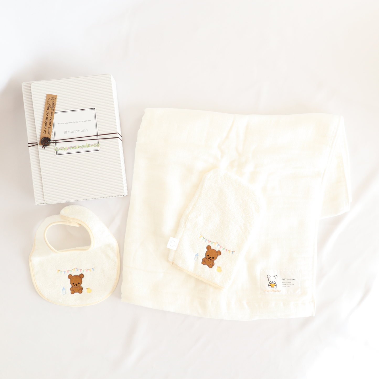 ガーゼのぬくもり３点ギフト（大きなガーゼバスタオル+スタイ+ミトン）　※送料無料